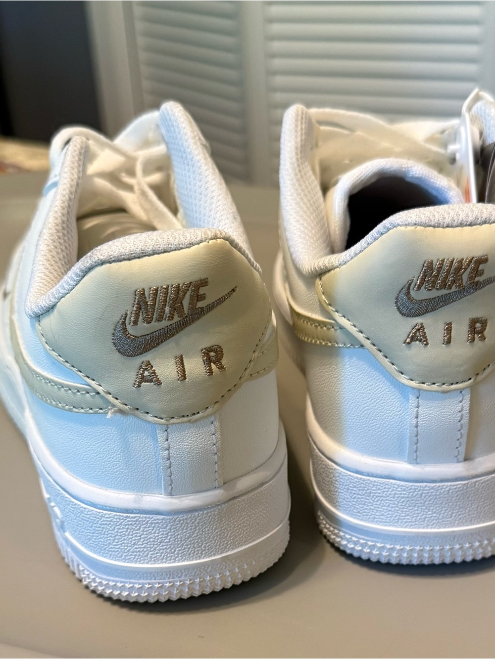 Nike Air Force 1 tennis shoes - Picture 4 of 4